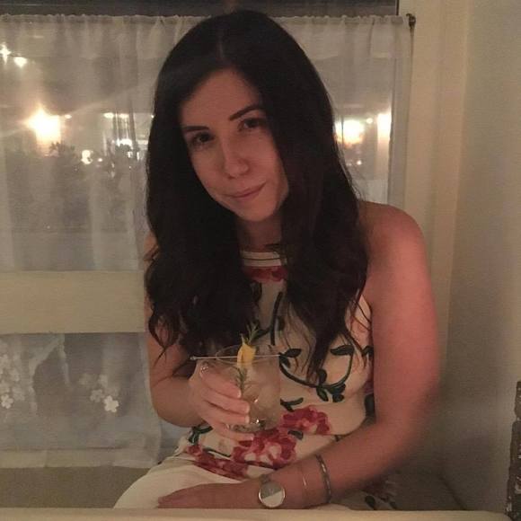 Meet your Posher, Addison - Picture 1 of 1